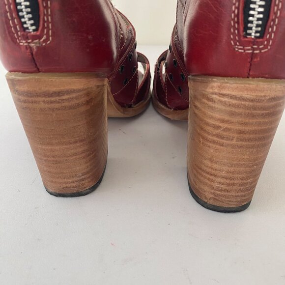 Freebird Blake Shoes Sandals w Heel Buckles Red - Picture 7 of 10